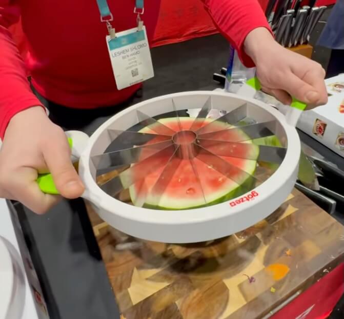 Watermelon cutter (1)